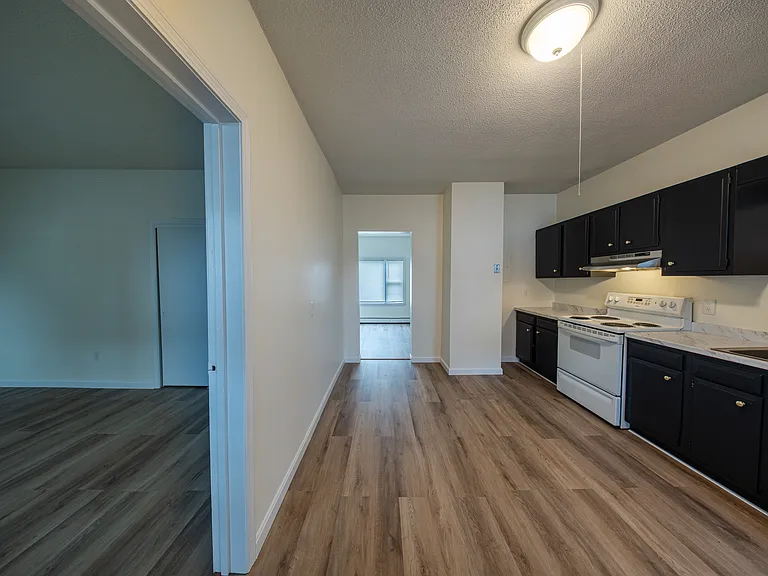 395 Lake Ave — Photo 4