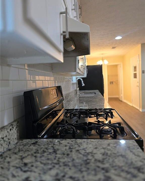 1st image of 2053 Forest Ct