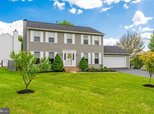 12168 Eddyspark Dr, Herndon, VA 20170