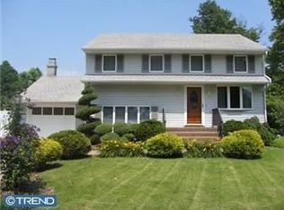 403 Lakeside Blvd, Hamilton, NJ 08610
