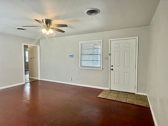 4th image of 3006 47th St