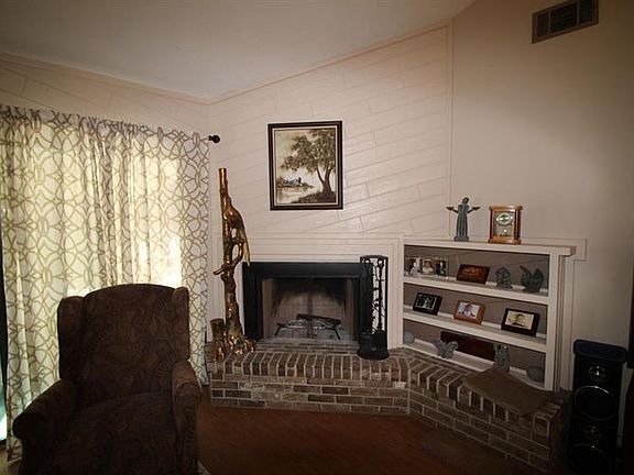 4th image of 105 Sawtooth Ln