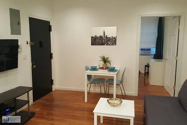 Rented by Metropolitan Property Group | media 18