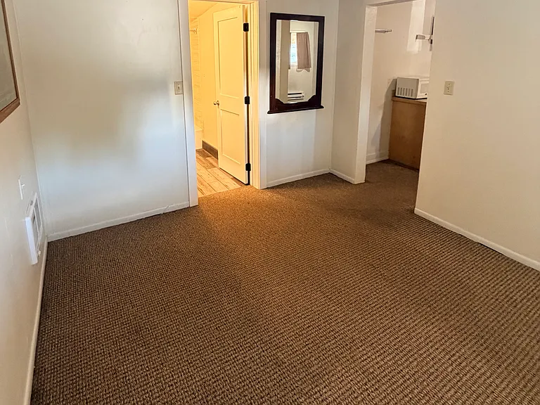 473 N Main St #17 — Photo 4