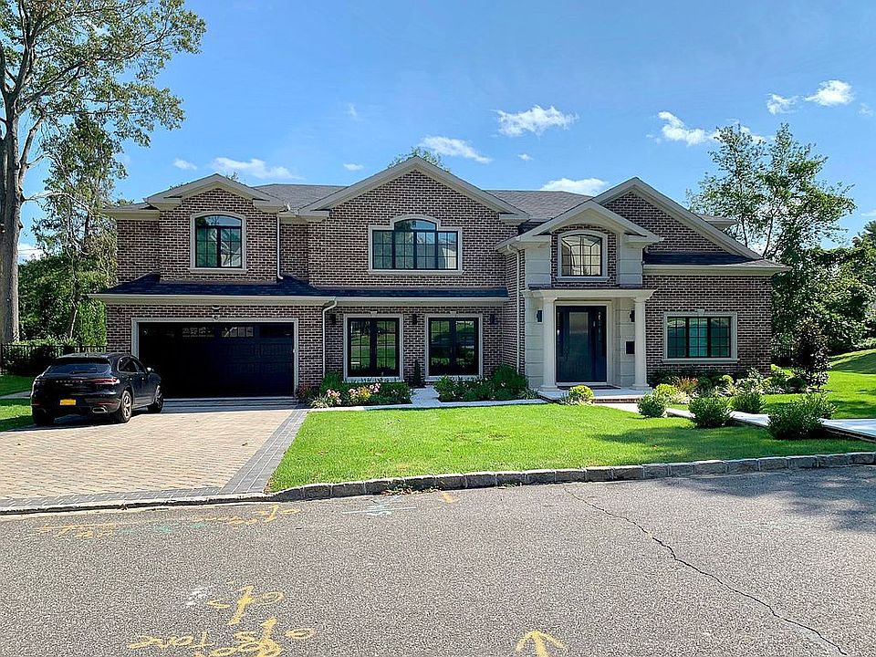1st image of 45 Dickinson Pl