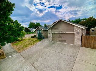 3561 NE 218th Ave, Fairview, OR 97024