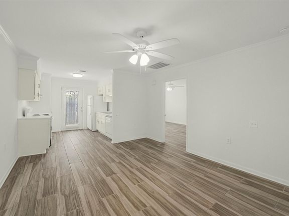 2nd image of 1917 Augusta Dr APT A8