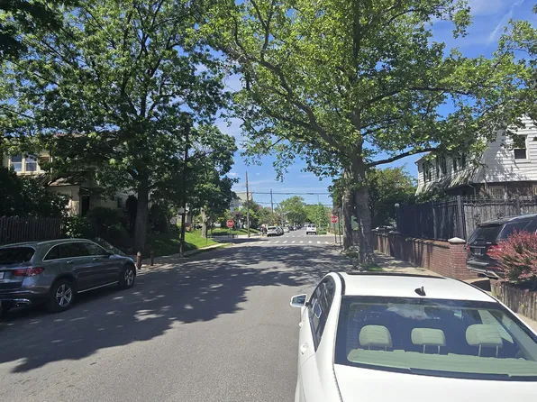 850 East 39th Street 1 image 12 of 12