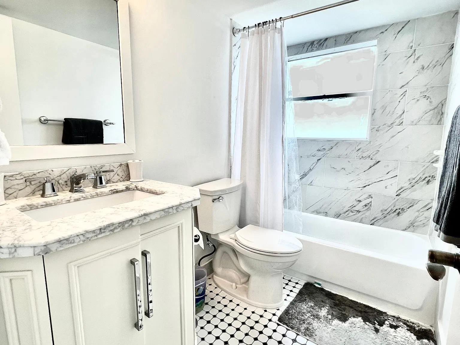 1881 Washington Ave — Photo 4