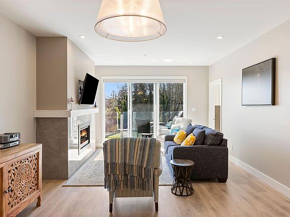 5th image of 1820 Maple Ave S #306