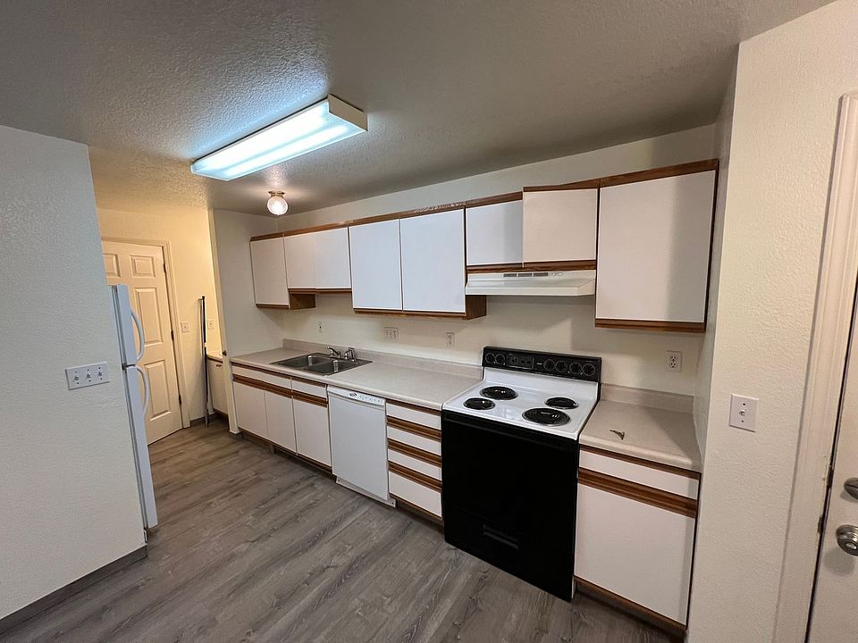 Cedar Crest Apartments 700 NE Johnson St Myrtle Creek OR Zillow