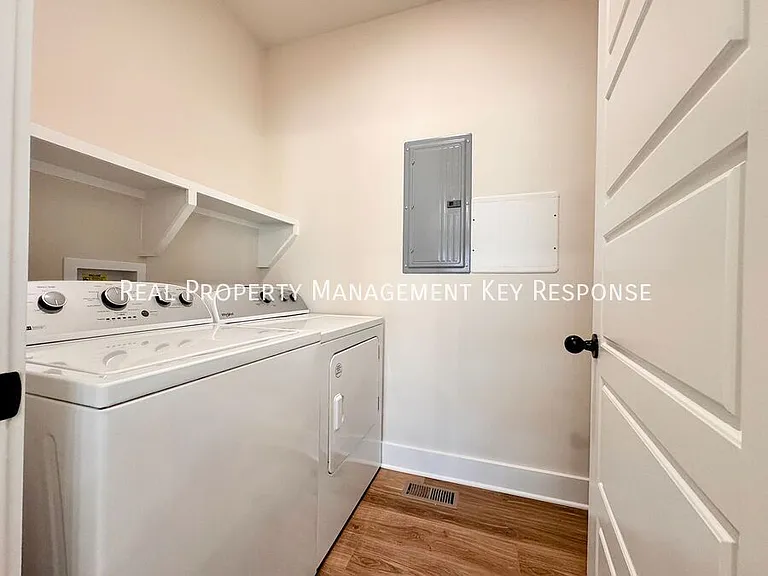 1170 Angus Way — Photo 19