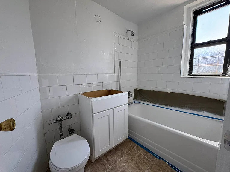 1730 Popham Ave #5 — Photo 6