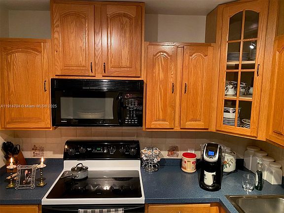 4th image of 3475 N Country Club Dr APT 610