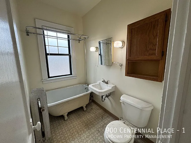 900 Centennial Pl #1 — Photo 7