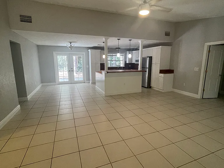 6040 English Oaks Ln — Photo 3