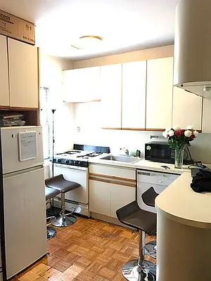 Rented by Pink Stone Realty LLC | media 4