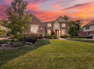 47639 Alpine Dr, Novi, MI
