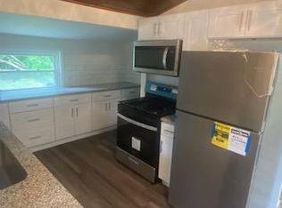 1198 Windermere Dr, Willoughby, OH 44094