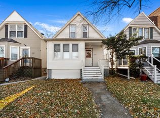 1951 W Lunt Ave, Chicago, IL 60626