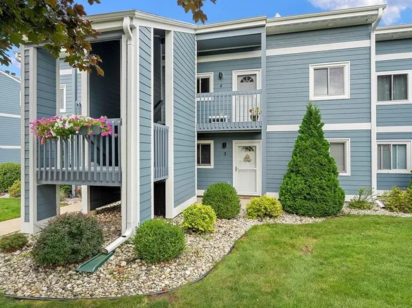 7567 Sunrise Ridge Ln Unit 4, Egg Harbor, WI 54209
