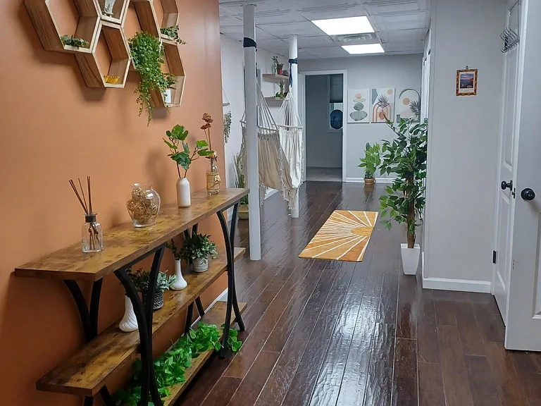 1645 Loring Dr NW — Photo 20