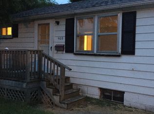 909 Forrest St, Danville, IL 61832