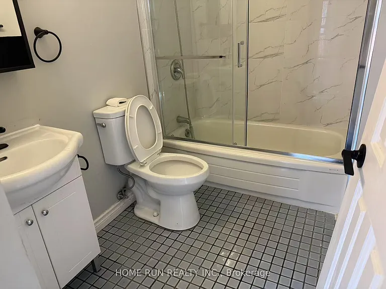 191 Pretoria Ave — Photo 8