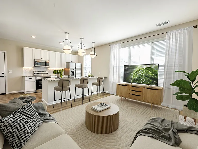 Fairmont Apartments — Photo 8