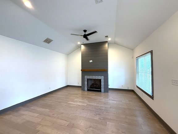 3rd image of 4948 Wilburn Ave