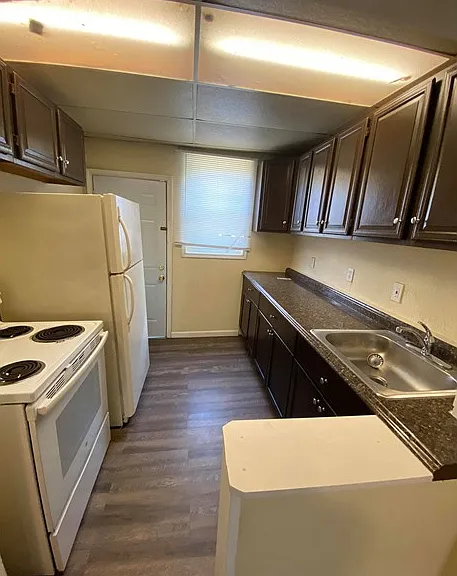 538 Maude Ave — Photo 6