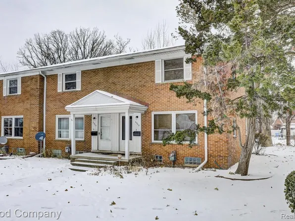 6958 Town Ln, Dearborn Heights, MI 48127