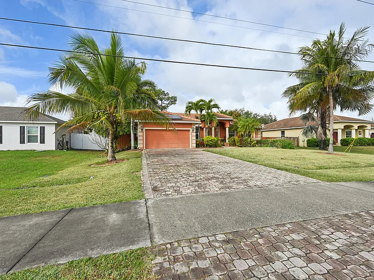 3044 SW Savona Blvd — Photo 10