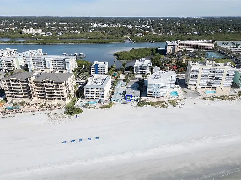 19506 Gulf Blvd #4 — Photo 22