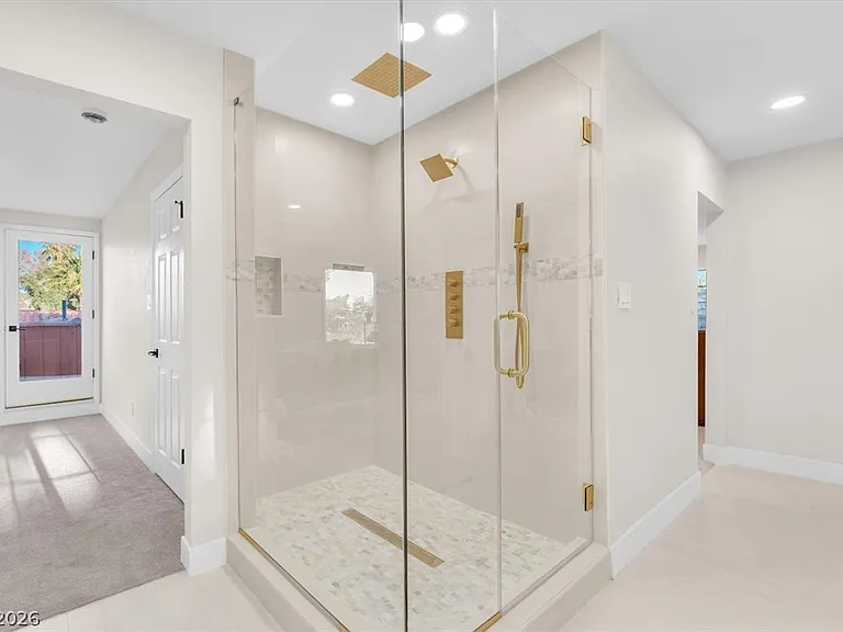 2868 Vista Del Sol Ave — Photo 40
