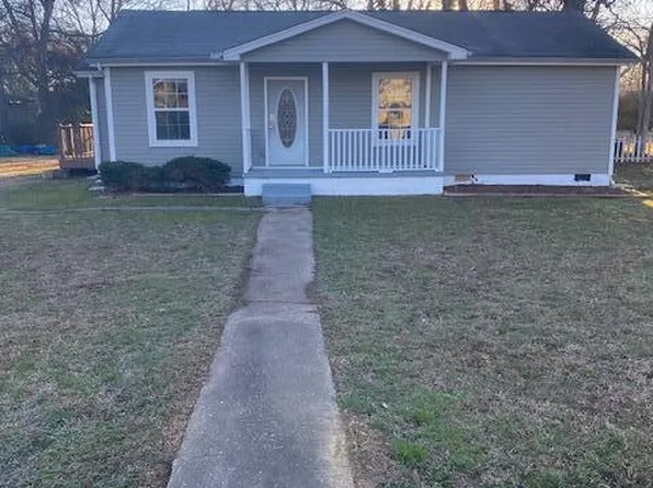 233 Mineral Ave, Rossville, GA 30741