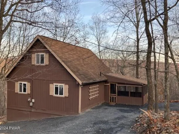 1096 Porter Dr, Bushkill, PA 18324