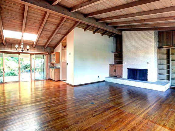 4th image of 8501 Avenida De Las Ondas