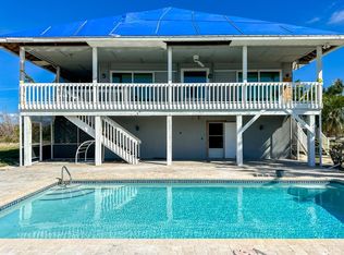 562 Lake Murex Cir, Sanibel, FL 33957