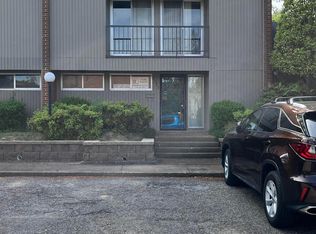 5725 Barfield Cir, Memphis, TN 38120