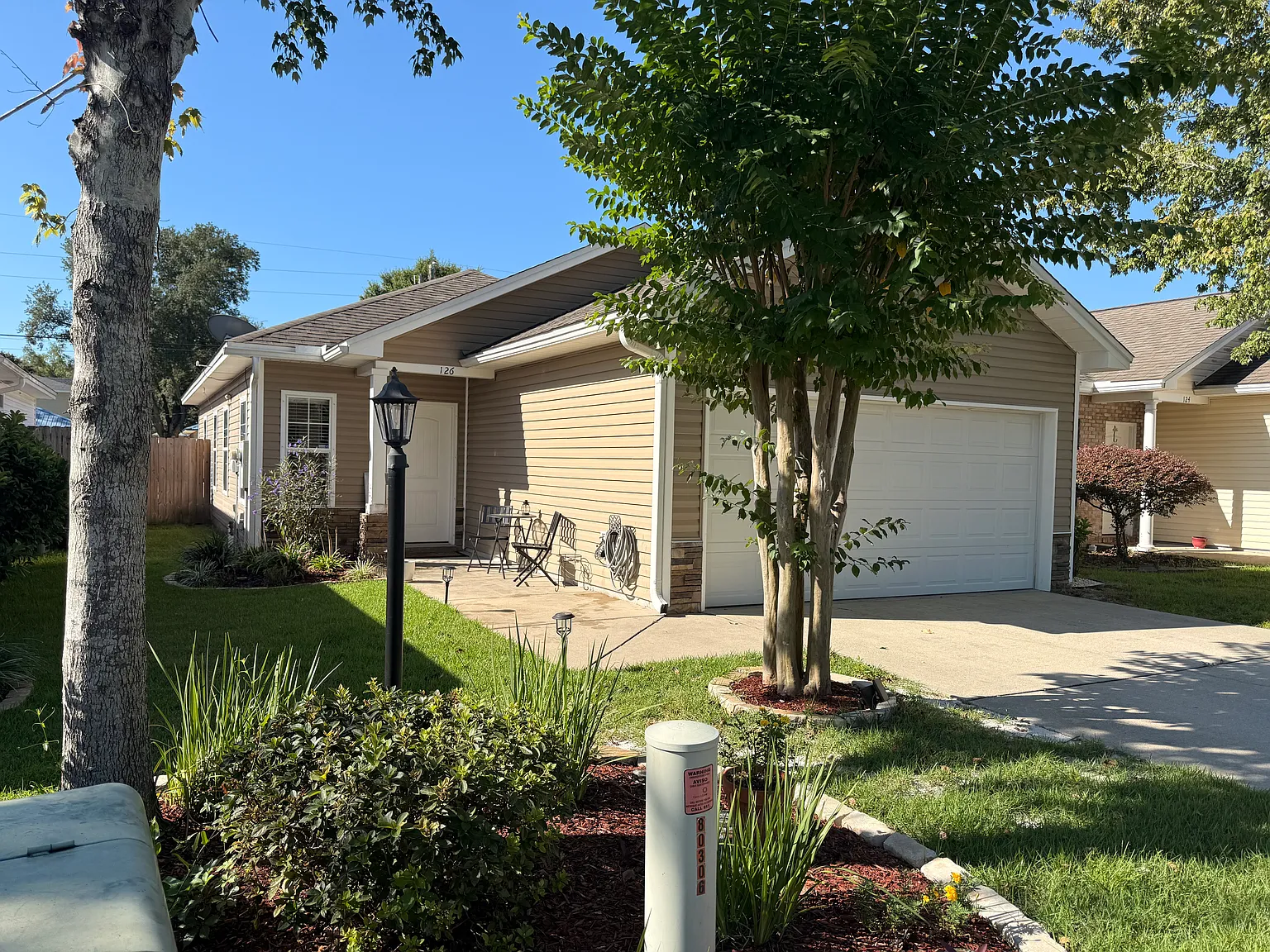 3 bed, 1156 sqft, $2,600 — Photo 2