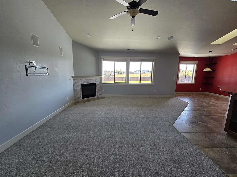 2914 Karlee Dr — Photo 4
