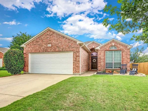 4013 Claymore Ln, Fort Worth, TX 76244