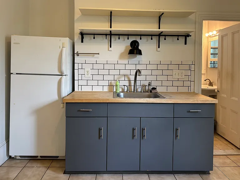 89 Oak St #1 — Photo 6