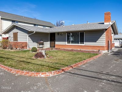 405 S 32nd Ave, Yakima, WA, 98902