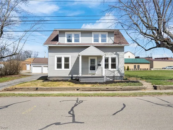 42 Ohio St SW, Navarre, OH 44662