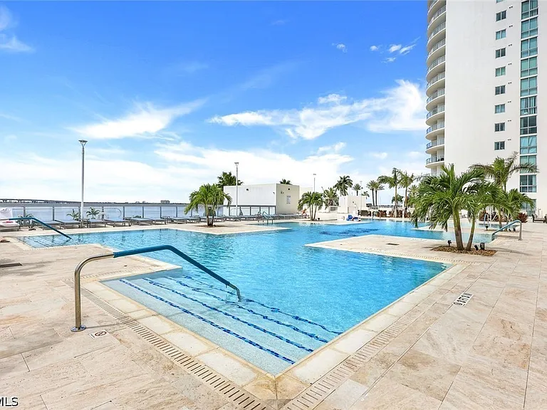 3000 Oasis Grand Blvd #801 — Photo 39