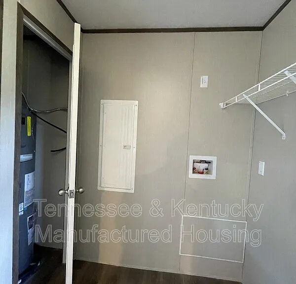 218 Eller Dr — Photo 7