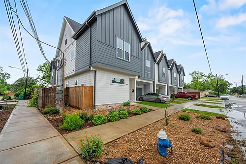 2105 Sam Wilson St Photo 1