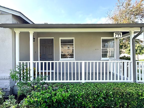 3rd image of 744 Arden Ave
